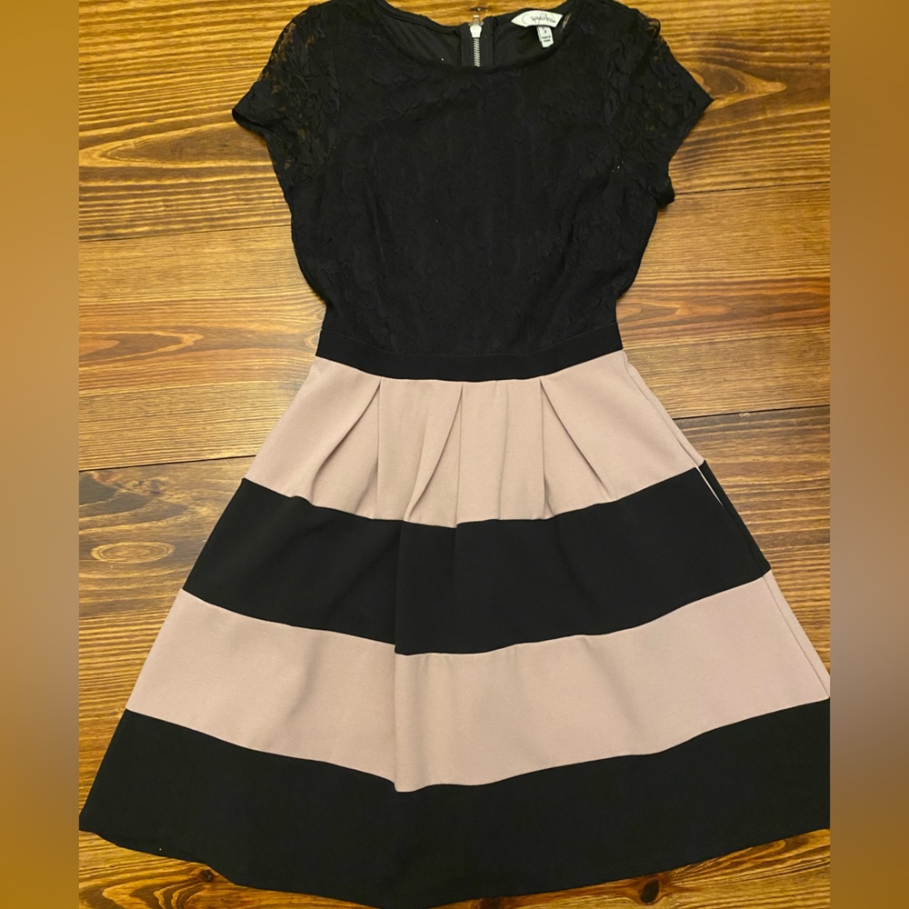 SPEECHLESS Dress, Black and Purple Striped, Black Lace, Size Small